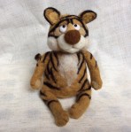 peluche tigre en laine feutree