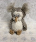 peluche hibou en laine feutree