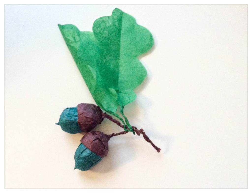 DIY Glands de chêne en&nbsp;papier.