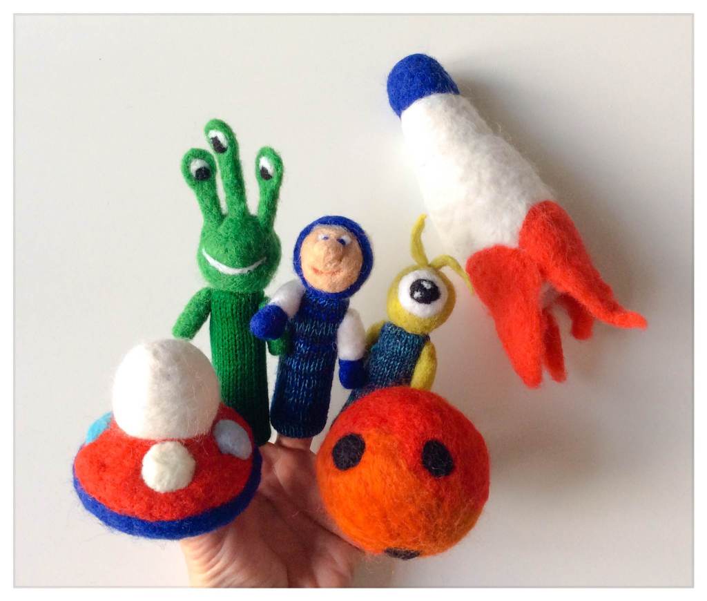 Voyage dans l&rsquo;espace. Marionnettes à&nbsp;doigts.