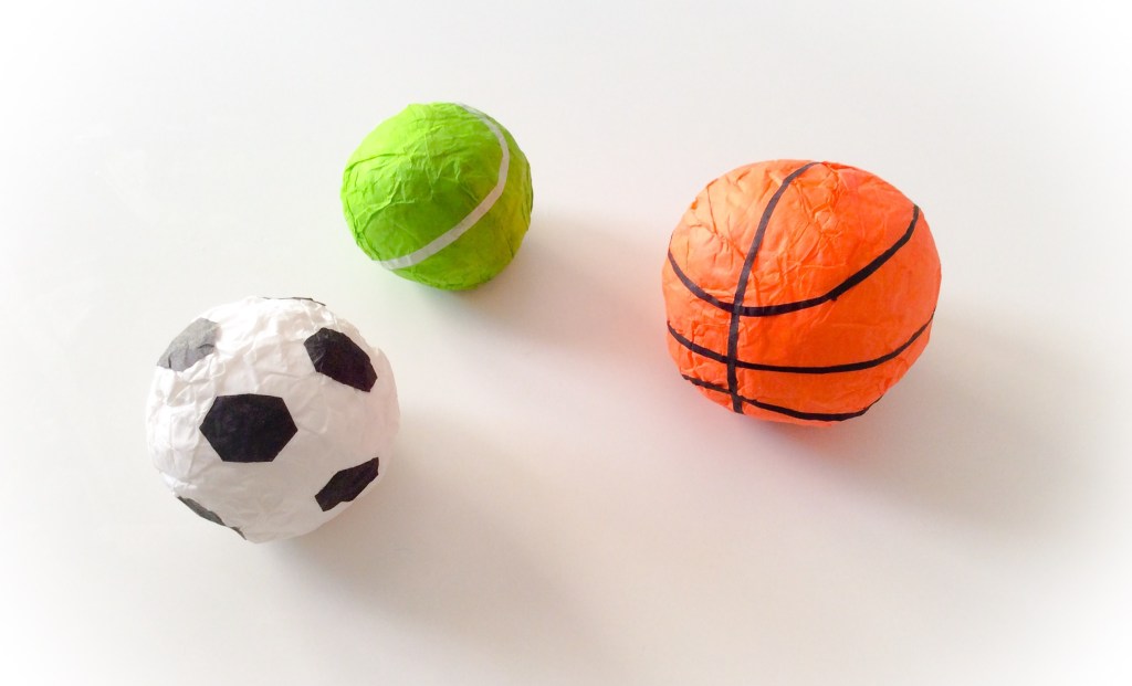 Paper craft balles.