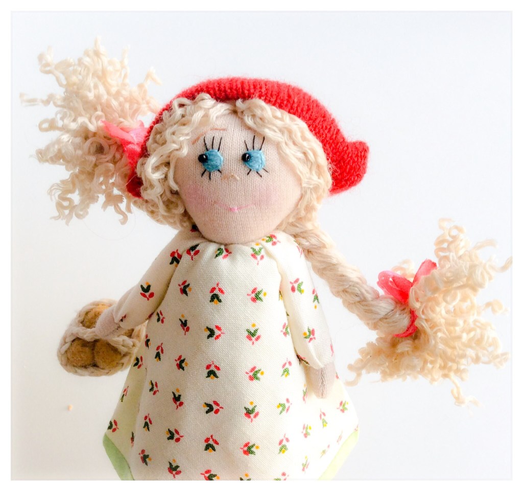 Finger wool puppets. Make your own&nbsp;set!